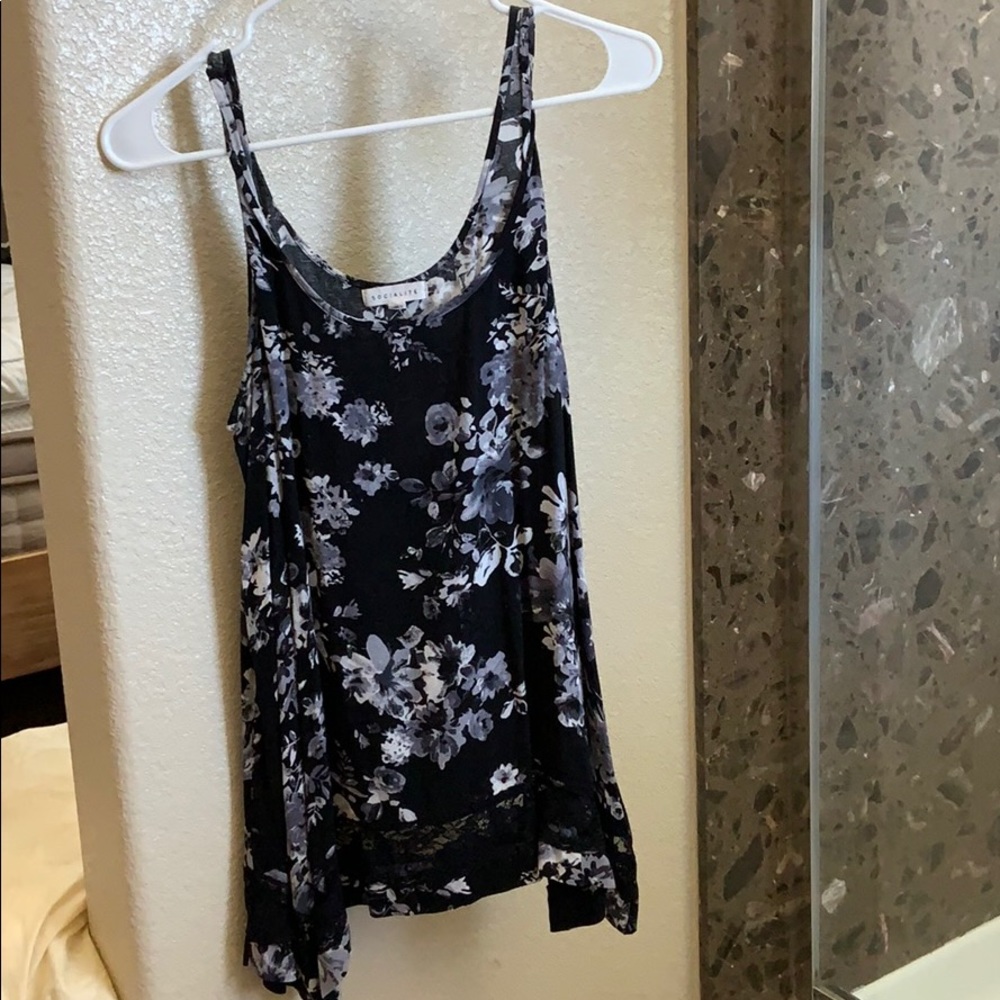 Black socialite tank top with lace